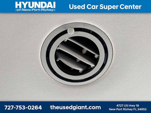 Used 2025 Hyundai Palisade SE image 15