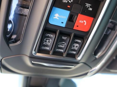 New 2026 Jeep Grand Cherokee L Limited AWD/4WD image 30