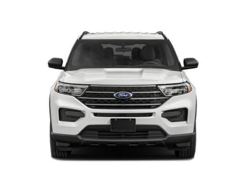 Used 2020 Ford Explorer XLT w/ Equipment Group 202A AWD/4WD image 4