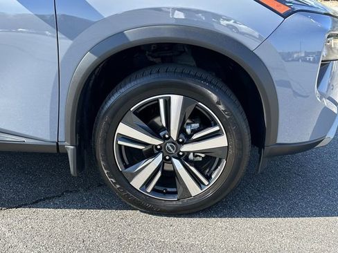 Certified 2025 Nissan Rogue SL AWD/4WD image 14