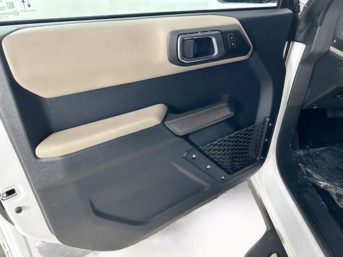 Used 2023 Ford Bronco Wildtrak image 15