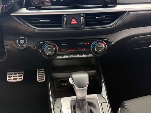 Used 2024 Kia Forte GT-Line image 6