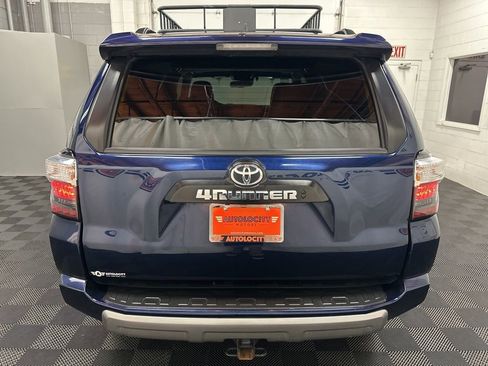 Used 2023 Toyota 4Runner TRD Off-Road Premium w/ Moonroof Package AWD/4WD image 9