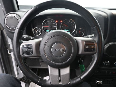 Used 2016 Jeep Wrangler Unlimited Sport image 18