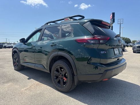 New 2026 Nissan Rogue SV AWD/4WD image 4