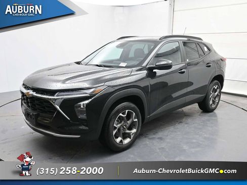 New 2026 Chevrolet Trax LT image 1
