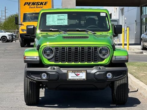 New 2026 Jeep Gladiator Sport AWD/4WD image 8