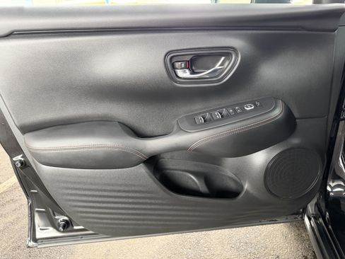 Used 2023 Honda HR-V Sport image 11