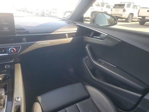 Used 2022 Audi A5 2.0T Premium image 11