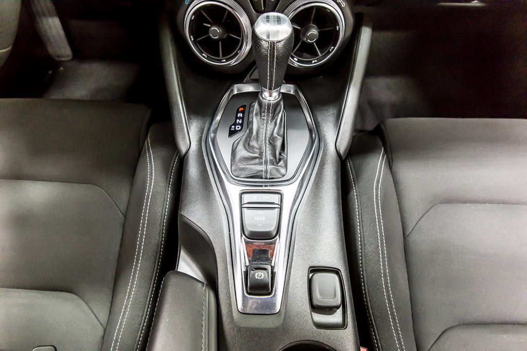 Used 2021 Chevrolet Camaro LT RWD image 25