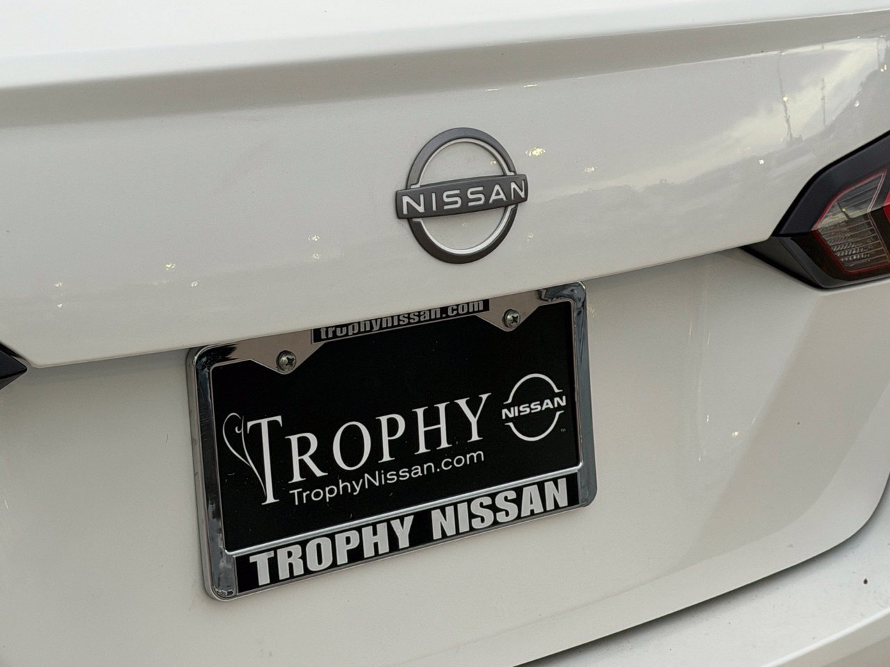 Certified 2025 Nissan Versa SV w/ Trunk Package FWD image 8
