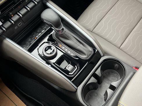 Used 2025 Chevrolet Colorado ZR2 w/ Technology Package image 22