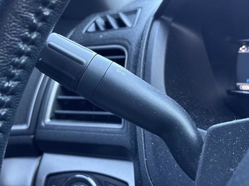 Used 2019 Ford Explorer XLT w/ Equipment Group 202A image 19