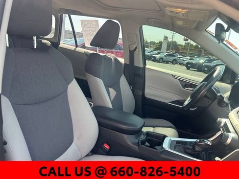 Used 2020 Toyota RAV4 XLE w/ Convenience Package AWD/4WD image 7
