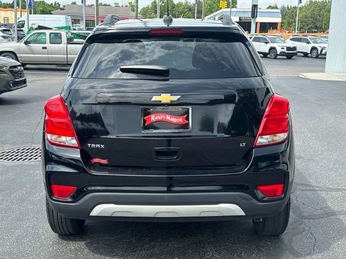 Used 2020 Chevrolet Trax LT w/ LT Convenience Package FWD image 4