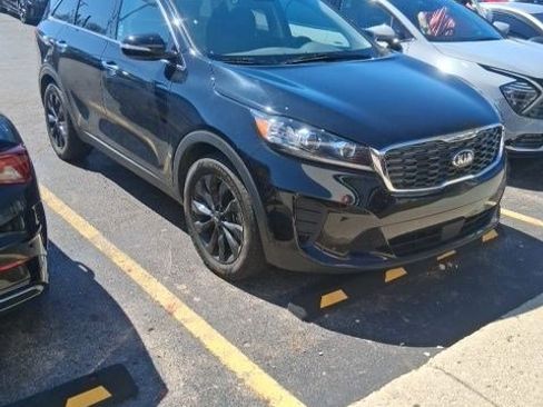 Used 2020 Kia Sorento S image 1
