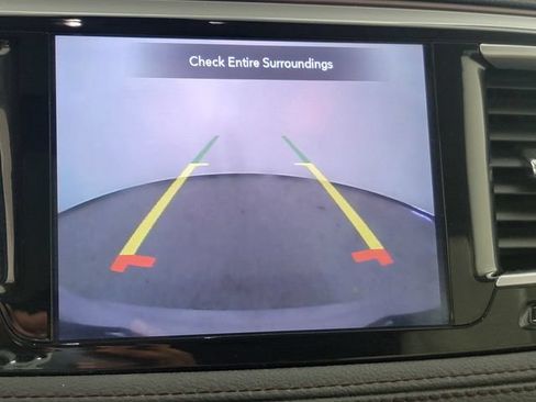 Used 2020 Chrysler Pacifica Limited FWD image 34