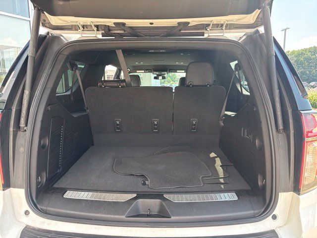 Used 2023 Chevrolet Suburban Premier RWD image 26