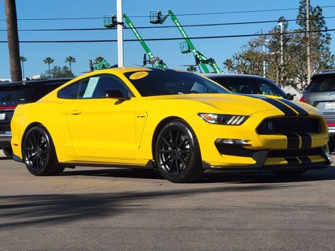 Used 2016 Ford Mustang Shelby GT350 w/ Technology Package image 38
