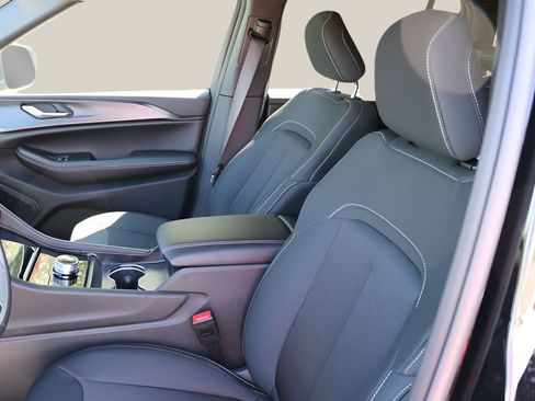 New 2026 Jeep Grand Cherokee Laredo X AWD/4WD image 12