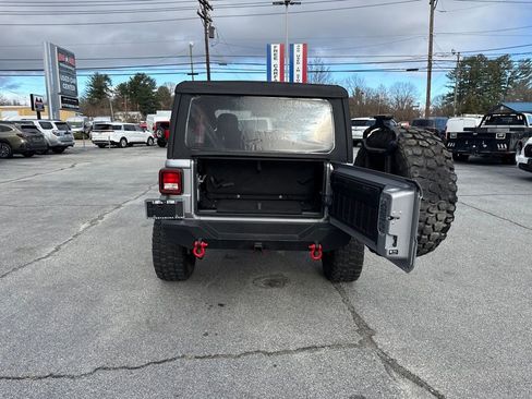Used 2021 Jeep Wrangler Sport image 20