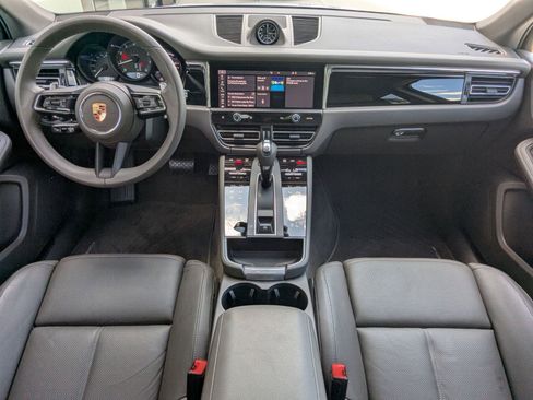 Certified 2026 Porsche Macan AWD/4WD image 21