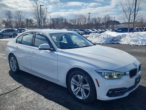 Used 2018 BMW 330i xDrive Sedan image 4