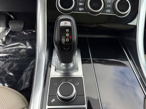 Used 2017 Land Rover Range Rover Sport HSE AWD/4WD image 18