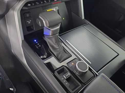 Used 2023 Toyota Tundra Platinum AWD/4WD image 23