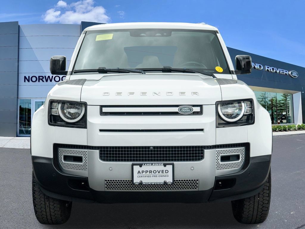 Used 2023 Land Rover Defender 110 AWD/4WD image 2