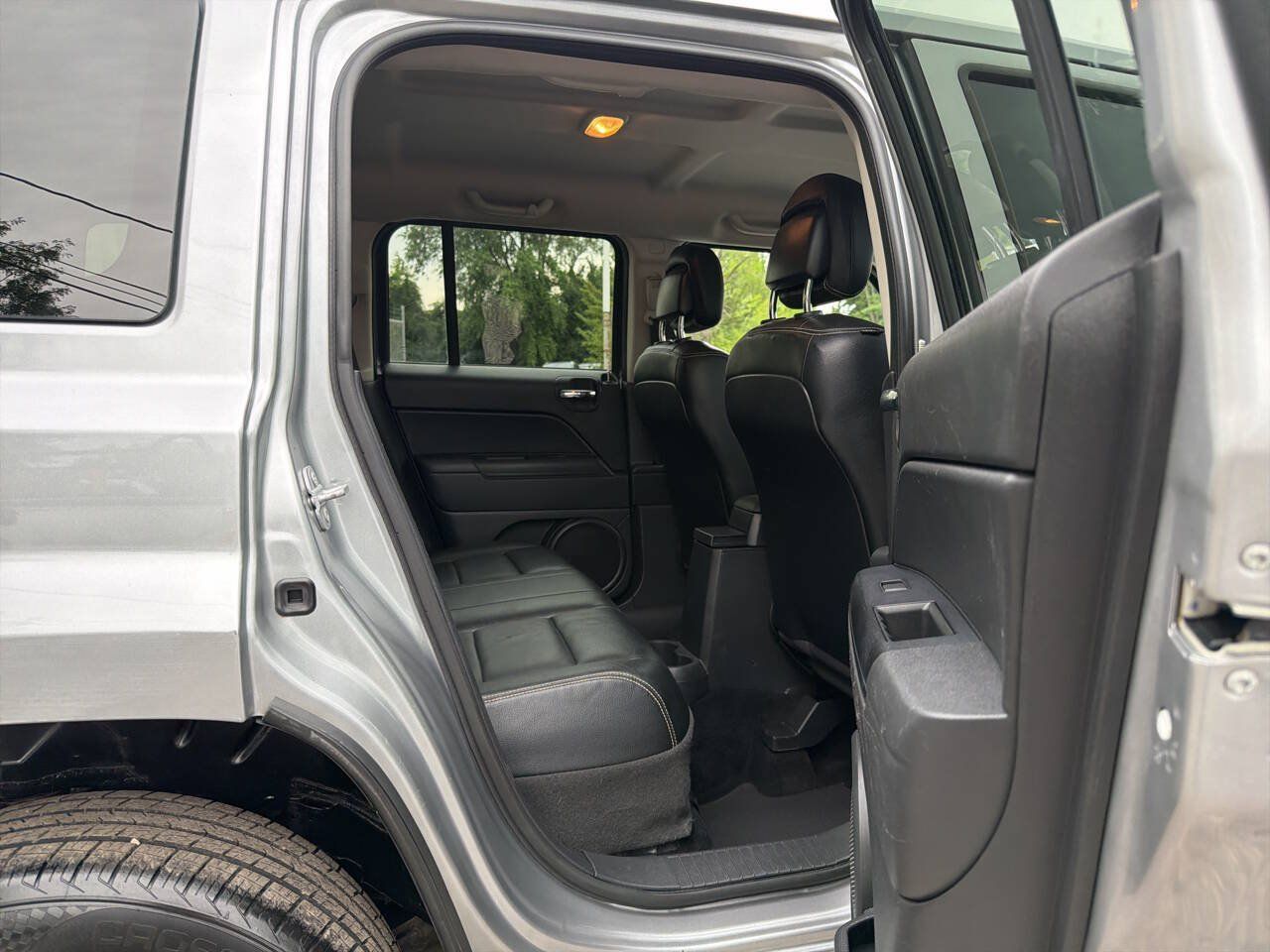 Used 2015 Jeep Patriot Sport w/ Power Value Group AWD/4WD image 23