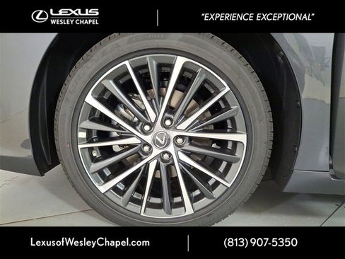 New 2025 Lexus ES 350 w/ Premium Package image 32