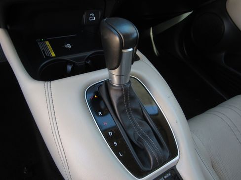 Certified 2023 Honda HR-V EX-L image 21