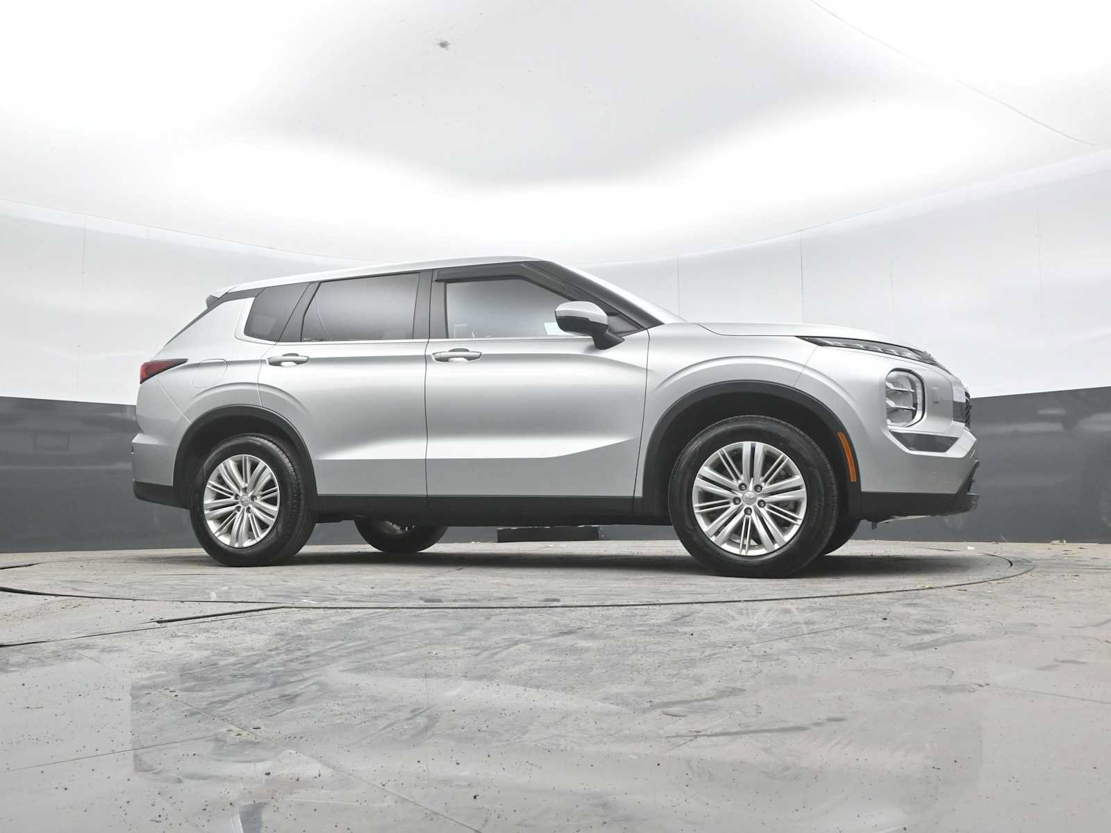Used 2024 Mitsubishi Outlander ES AWD/4WD image 44