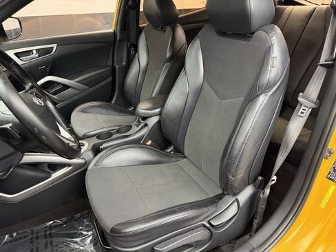 Used 2016 Hyundai Veloster w/ Option Group 03 image 38