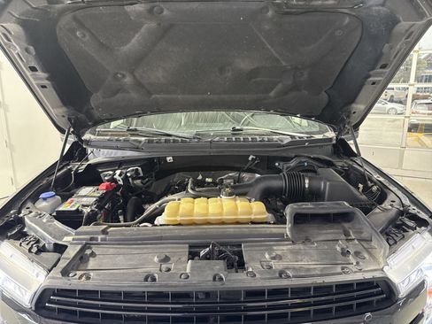 Used 2019 Ford F150 Lariat w/ Equipment Group 502A Luxury AWD/4WD image 30