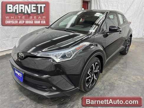 Used 2018 Toyota C-HR XLE FWD image 1
