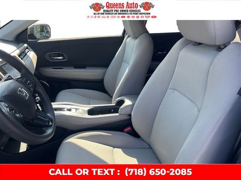 Used 2022 Honda HR-V EX image 10