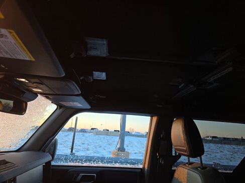 Used 2025 Ford Bronco Outer Banks image 11