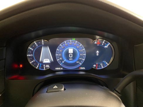 Used 2019 Cadillac Escalade Premium Luxury image 19