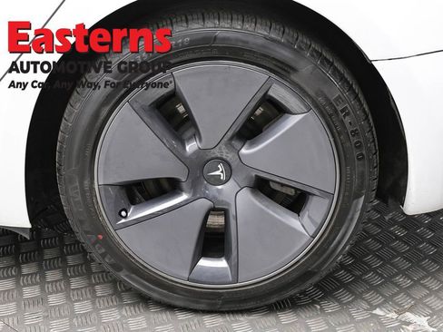 Used 2023 Tesla Model 3 Standard Range image 8