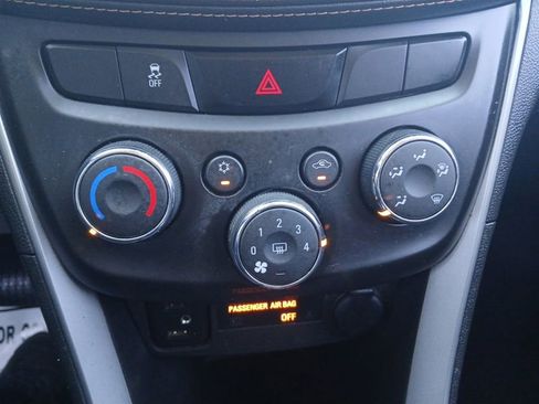Used 2017 Chevrolet Trax LS image 22