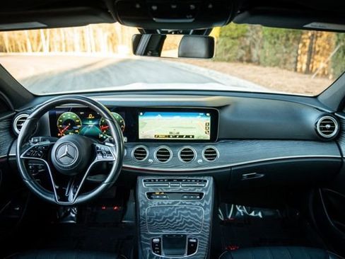 Used 2021 Mercedes-Benz E 350 Sedan w/ Premium Package image 21