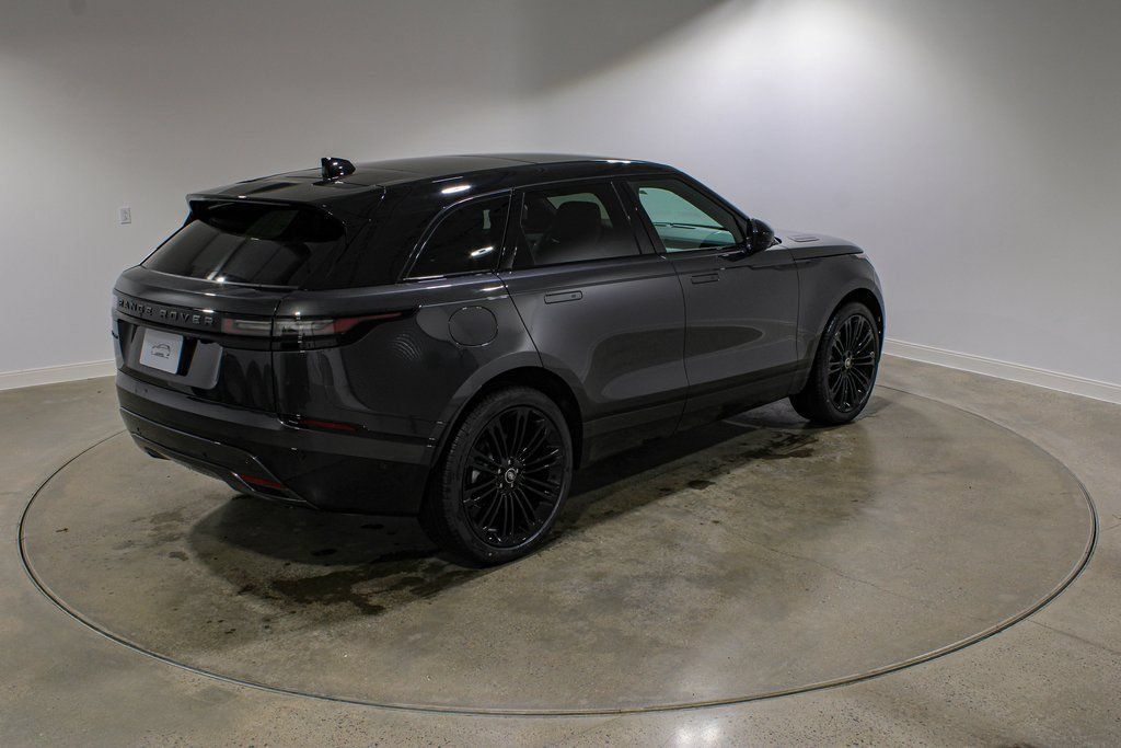 Certified 2026 Land Rover Range Rover Velar Dynamic SE AWD/4WD image 5