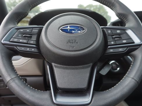 Used 2025 Subaru Forester Limited AWD/4WD image 17