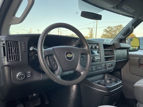 Used 2017 Chevrolet Express 3500 LT w/ LT Preferred Equipment Group image 14