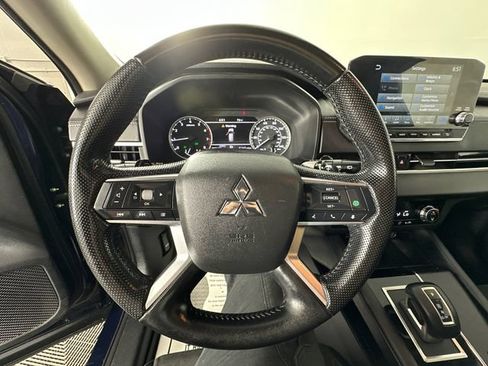 Used 2022 Mitsubishi Outlander SE FWD image 14
