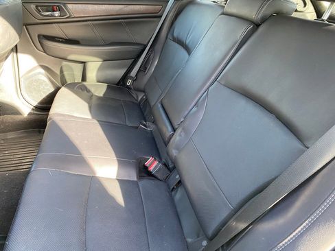 Used 2018 Subaru Outback 2.5i Limited image 11