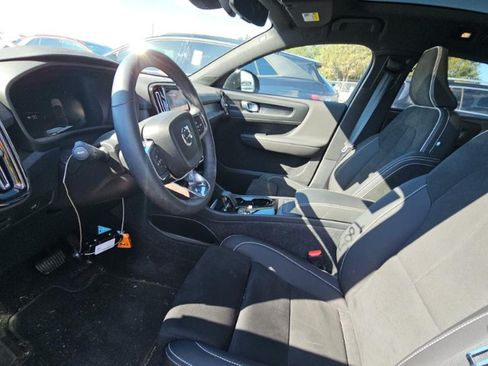 Used 2023 Volvo C40 P8 Recharge Ultimate AWD/4WD image 5