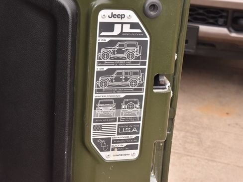 Used 2021 Jeep Wrangler Unlimited Rubicon image 38